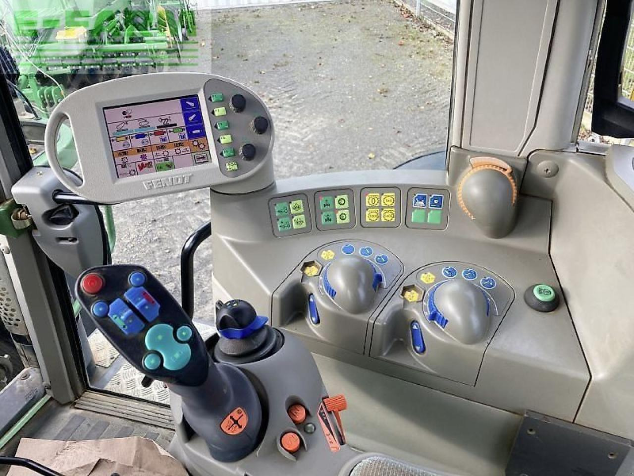 Tractor Fendt 820 vario: afbeelding 17 Tractor Fendt 820 vario: afbeelding 17