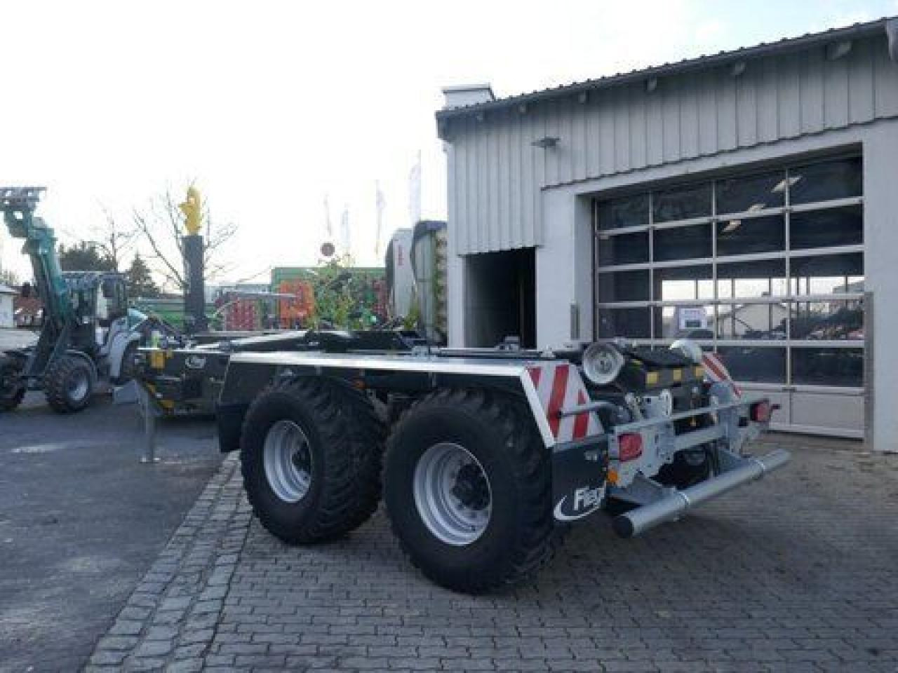 Fliegl hkl 22 - tandem abrollkipper - Haakarm/ Portaalarm aanhanger: afbeelding 5 Fliegl hkl 22 - tandem abrollkipper - Haakarm/ Portaalarm aanhanger: afbeelding 5