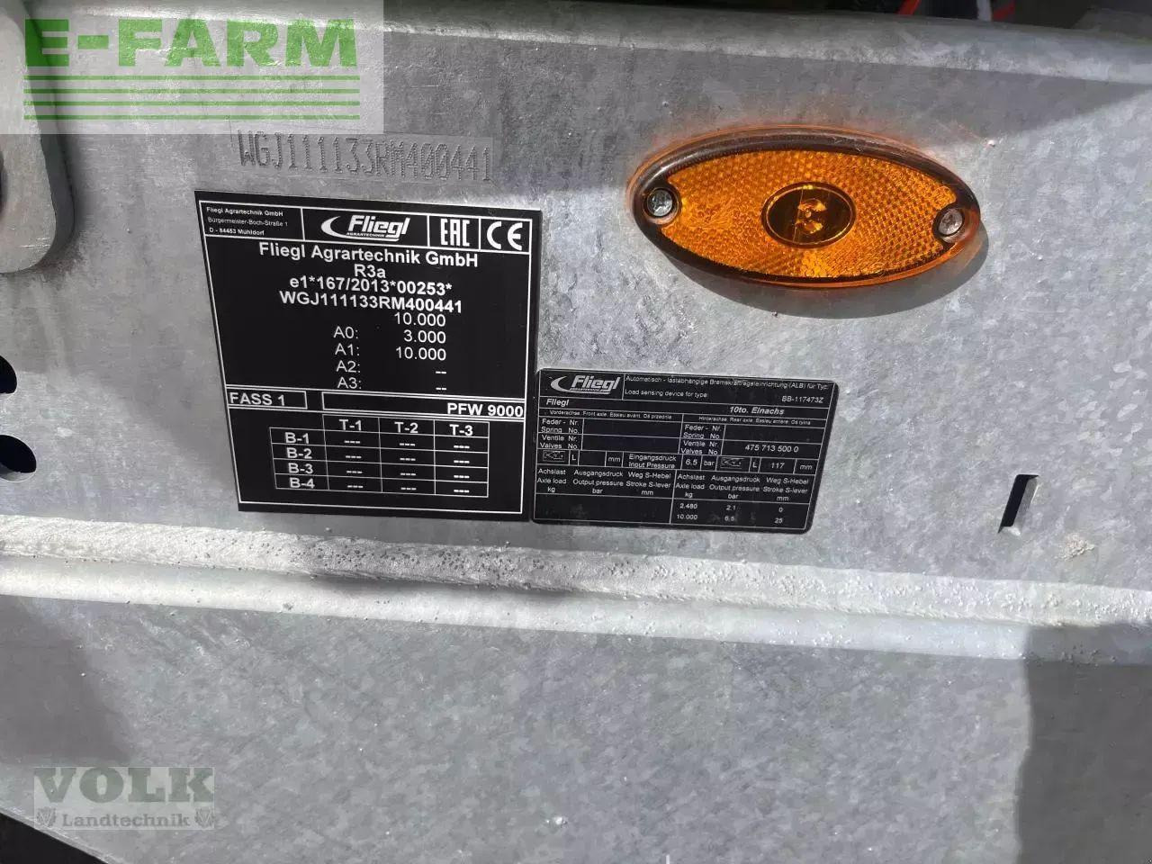 Fliegl pfw 9000 poly line einachs - Zelfrijdende veldspuit: afbeelding 3 Fliegl pfw 9000 poly line einachs - Zelfrijdende veldspuit: afbeelding 3