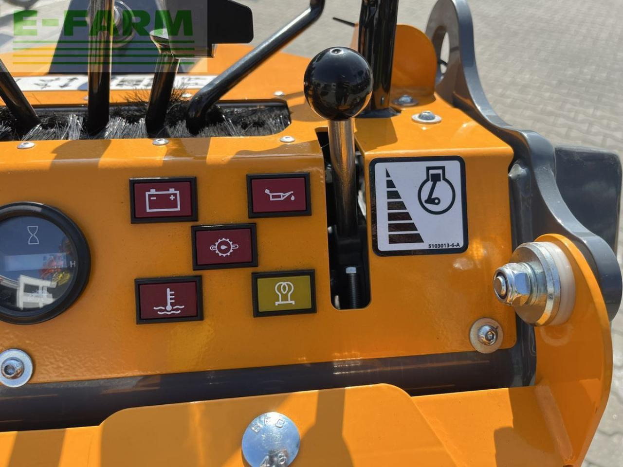 Giant sk 202d neuwertig inkl. schaufel & pg - Minigraafmachine: afbeelding 5 Giant sk 202d neuwertig inkl. schaufel & pg - Minigraafmachine: afbeelding 5