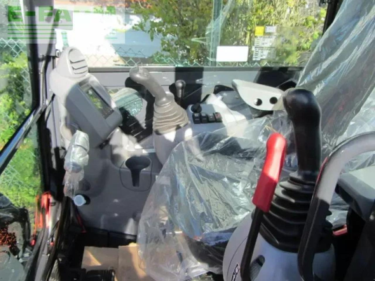 Hitachi zx 33 u-6 - Minigraafmachine: afbeelding 3 Hitachi zx 33 u-6 - Minigraafmachine: afbeelding 3