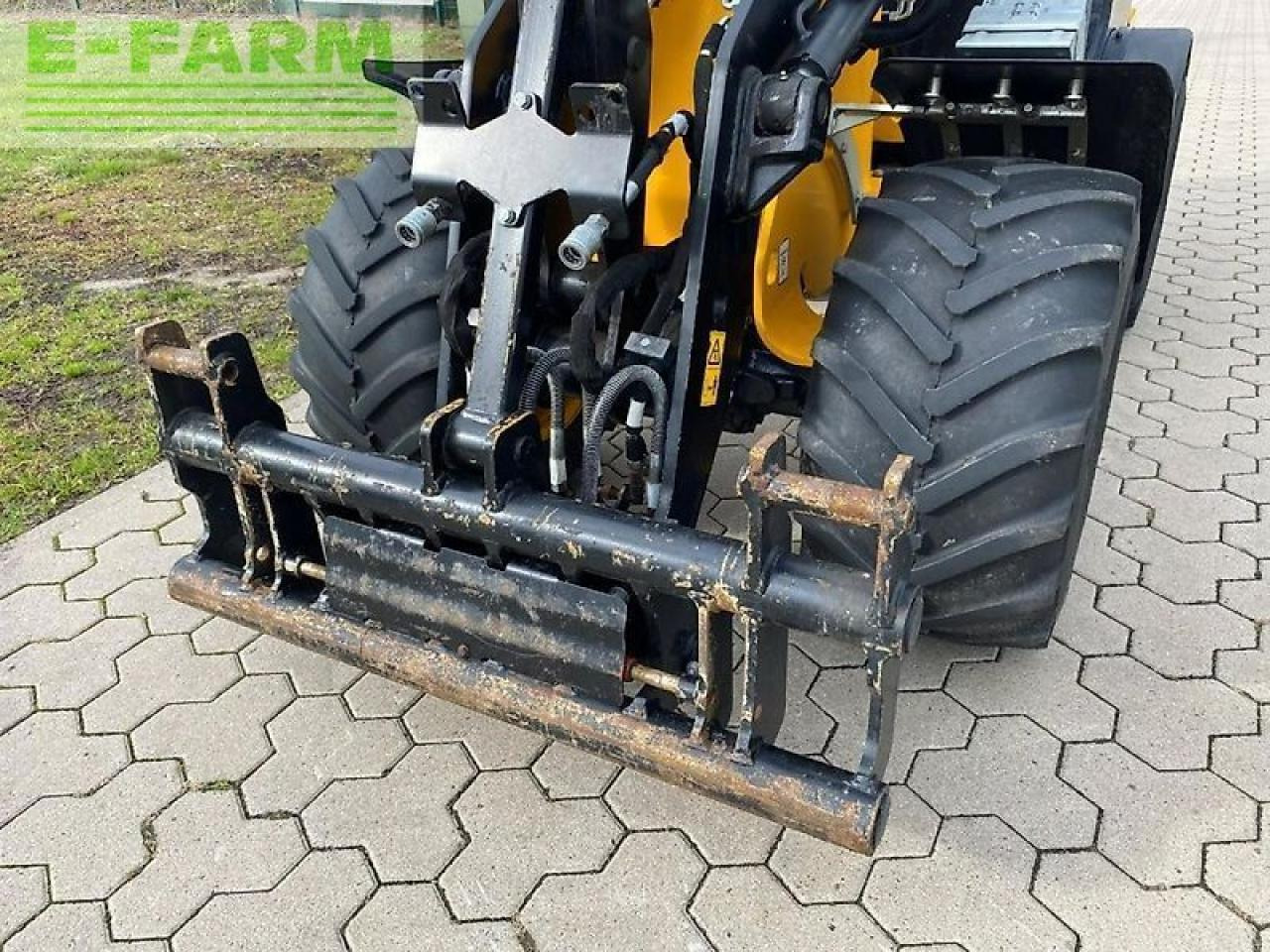 JCB 403 agri hoflader - Minigraafmachine: afbeelding 2 JCB 403 agri hoflader - Minigraafmachine: afbeelding 2