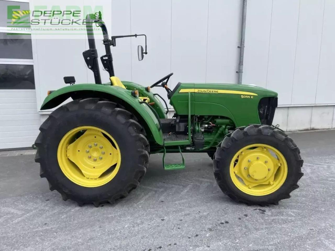 John Deere 5055e - Tractor: afbeelding 3 John Deere 5055e - Tractor: afbeelding 3