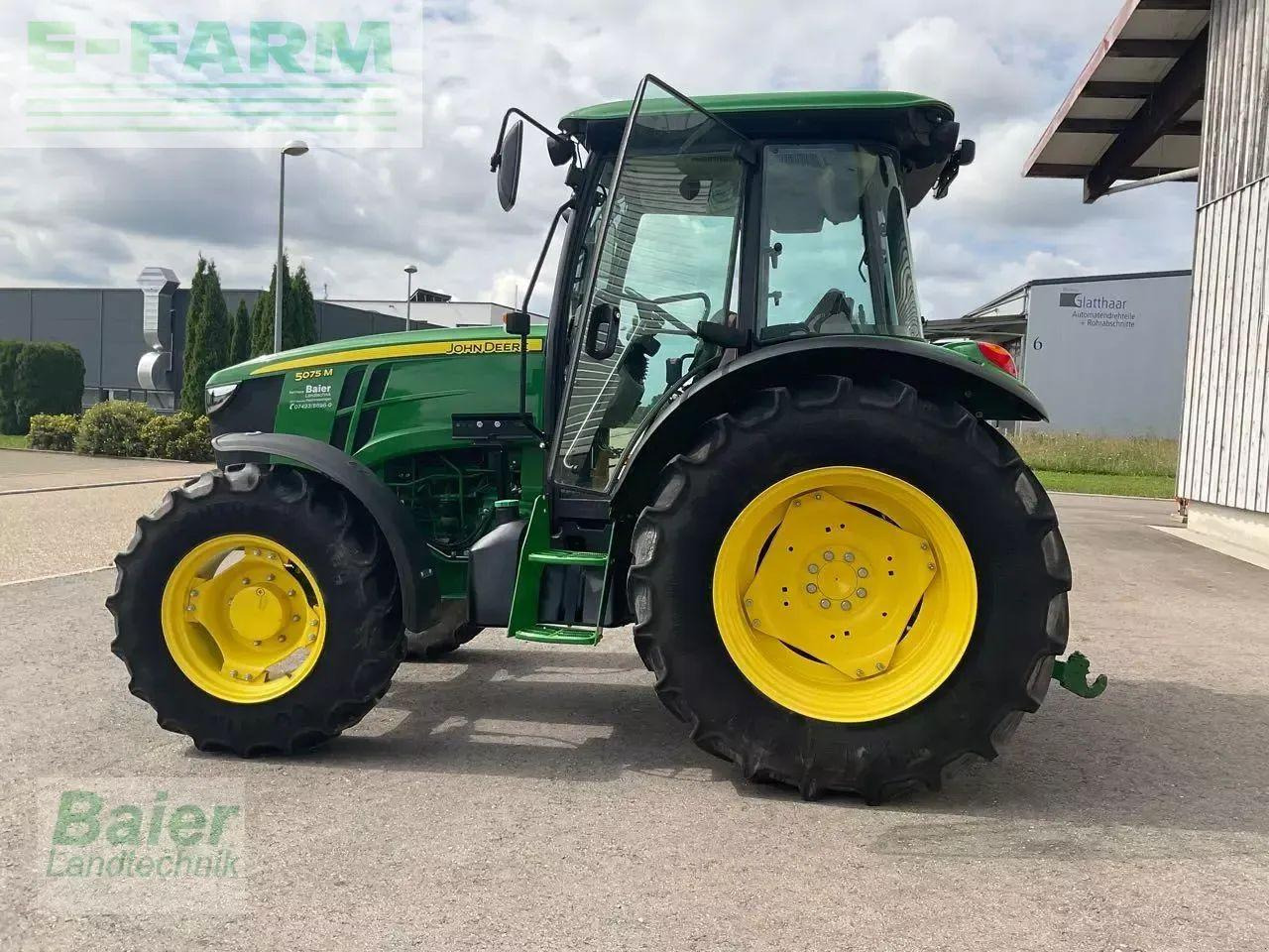 John Deere 5075 m - Tractor: afbeelding 2 John Deere 5075 m - Tractor: afbeelding 2