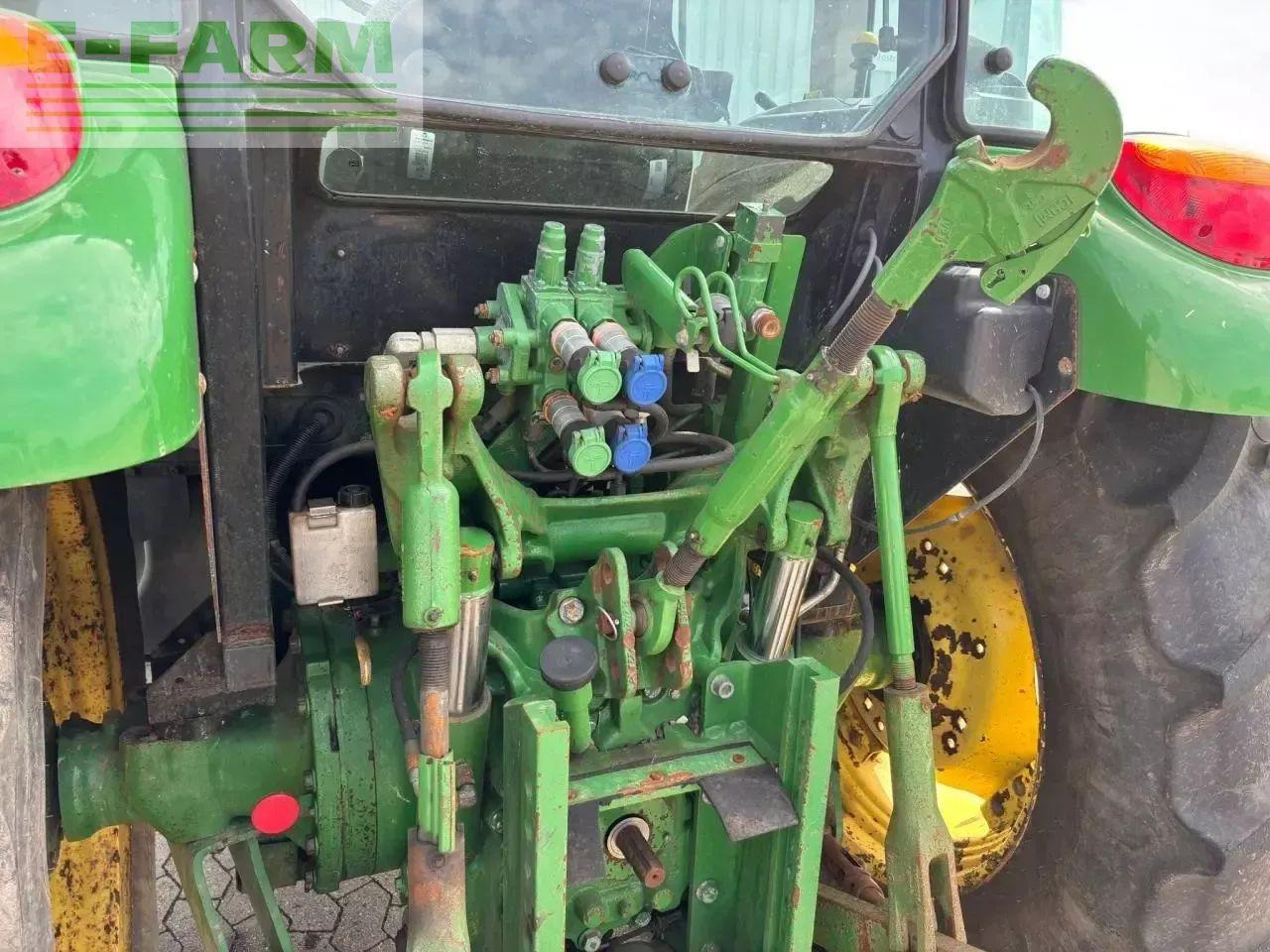 John Deere 5115m - Tractor: afbeelding 4 John Deere 5115m - Tractor: afbeelding 4