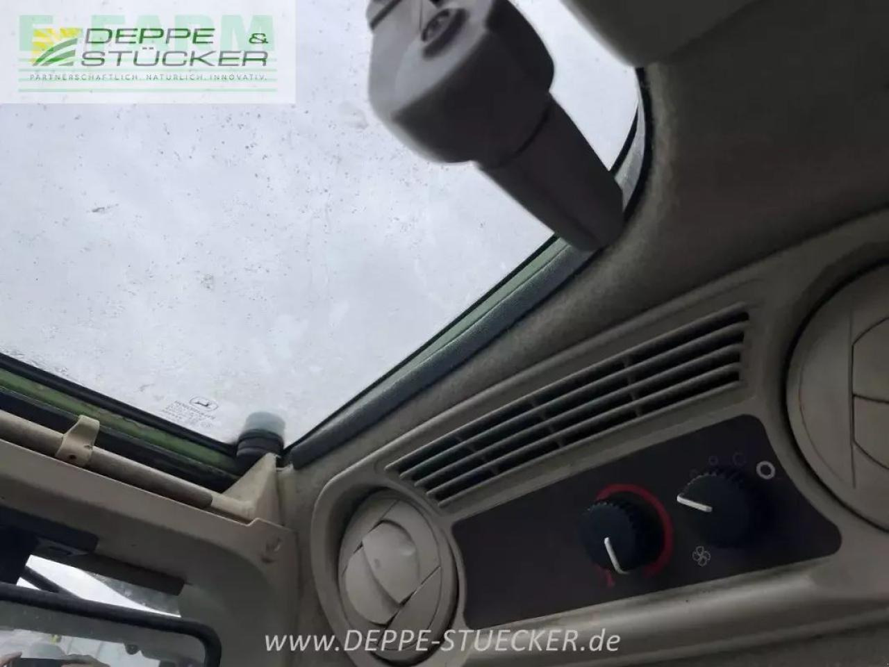 John Deere 5720 - Tractor: afbeelding 4 John Deere 5720 - Tractor: afbeelding 4