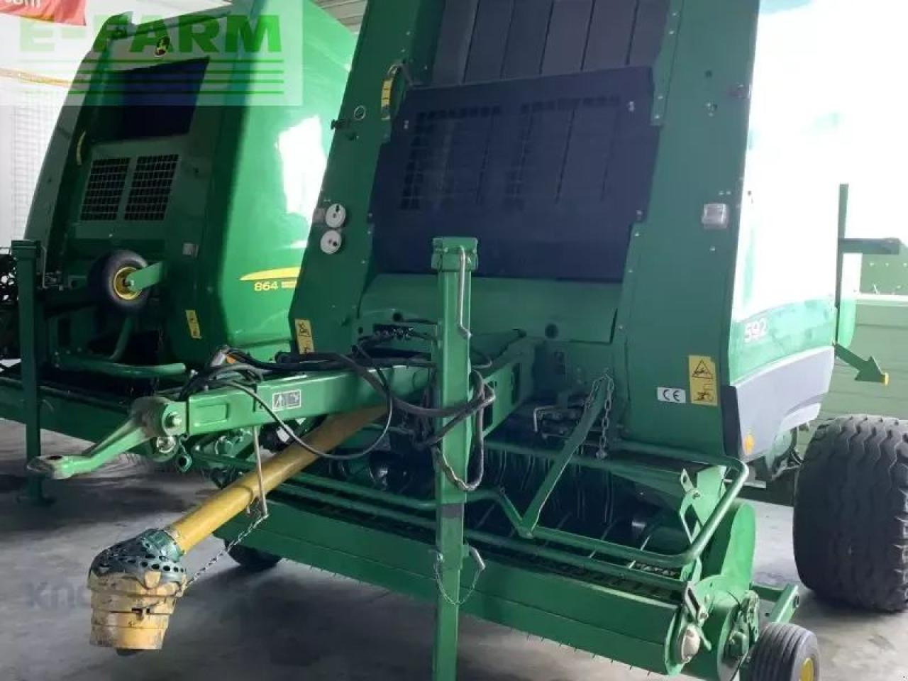 John Deere 592 maxi cut - Vierkante balenpers: afbeelding 3 John Deere 592 maxi cut - Vierkante balenpers: afbeelding 3