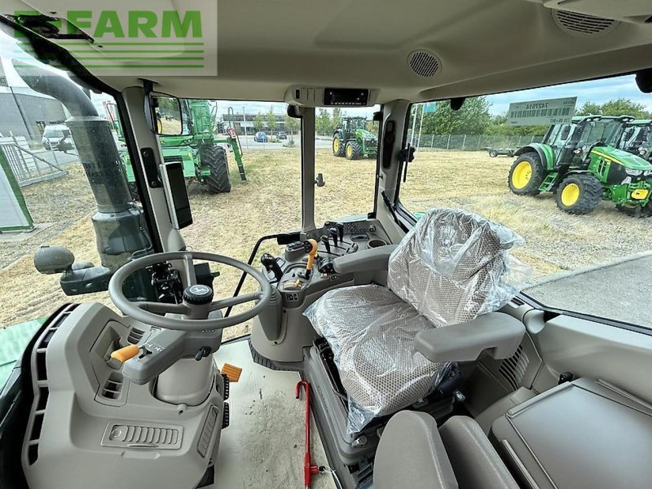 John Deere 6100m aq+ demo - Tractor: afbeelding 5 John Deere 6100m aq+ demo - Tractor: afbeelding 5