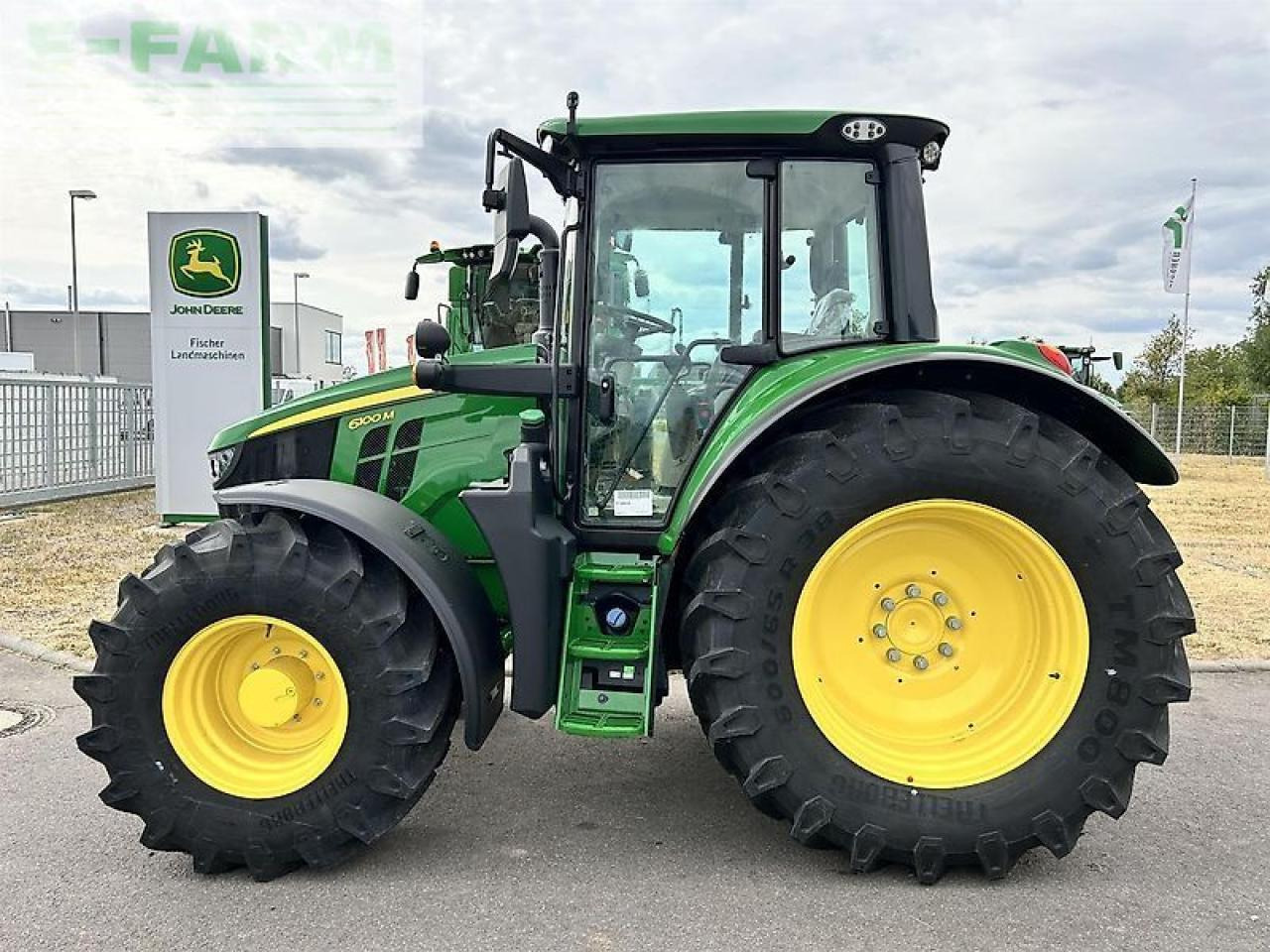 John Deere 6100m aq+ demo - Tractor: afbeelding 1 John Deere 6100m aq+ demo - Tractor: afbeelding 1