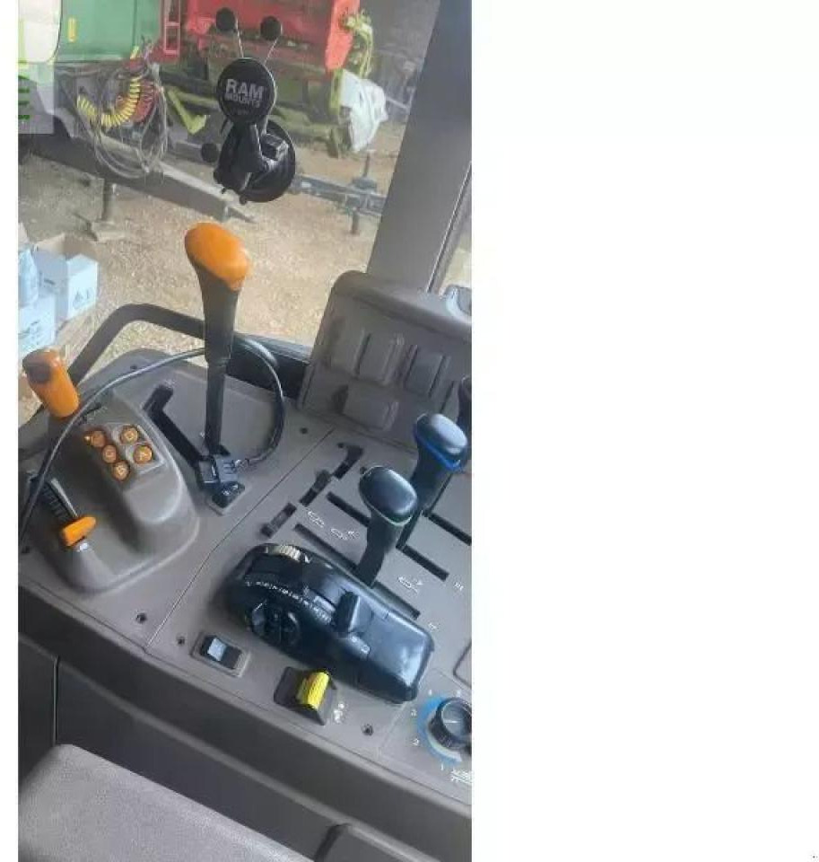 John Deere 6110m - Tractor: afbeelding 5 John Deere 6110m - Tractor: afbeelding 5