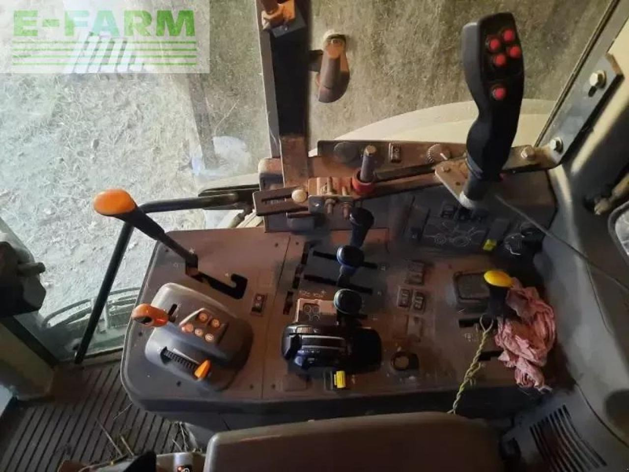 John Deere 6110m - Tractor: afbeelding 2 John Deere 6110m - Tractor: afbeelding 2