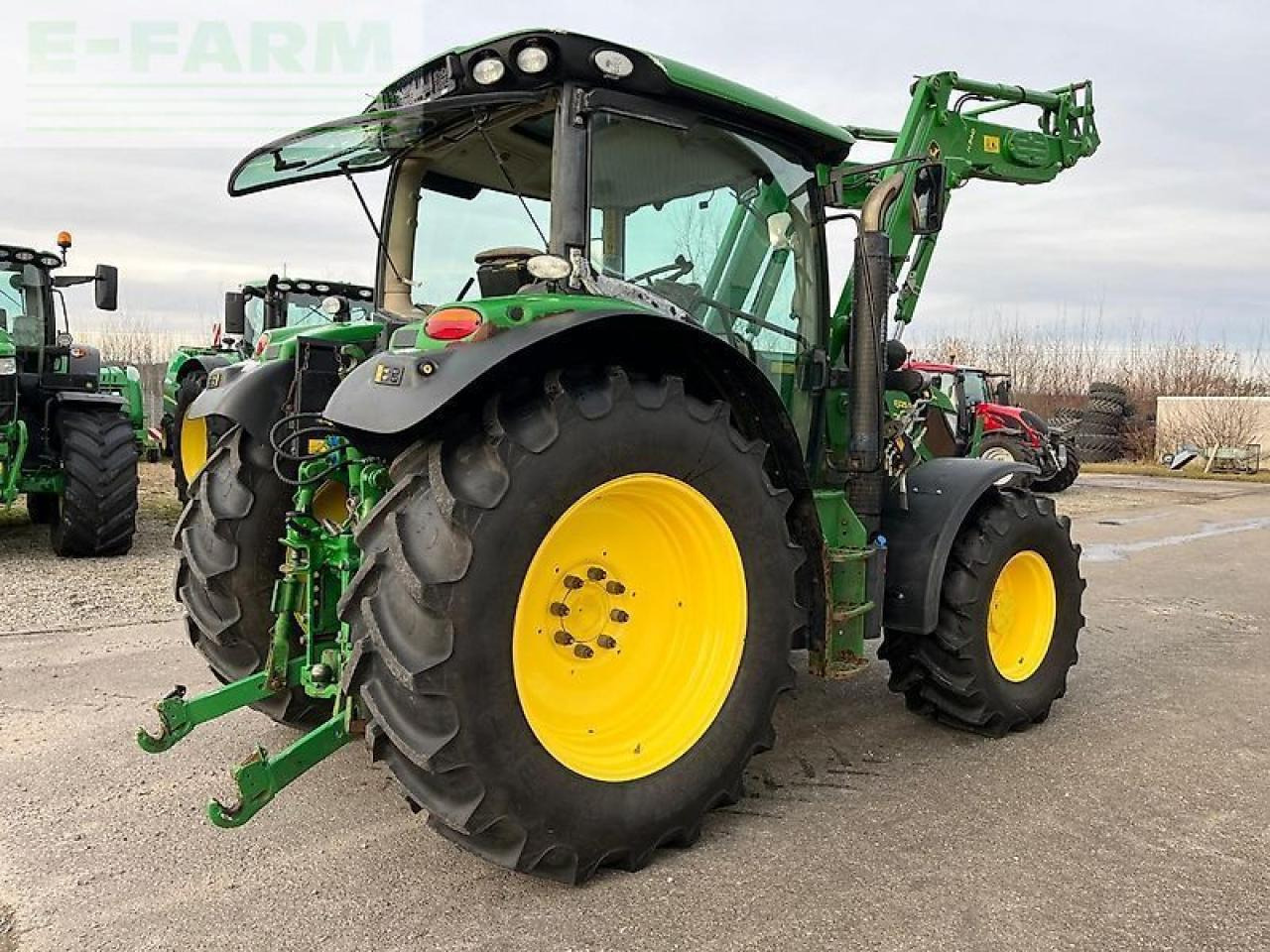 John Deere 6125r - Tractor: afbeelding 4 John Deere 6125r - Tractor: afbeelding 4