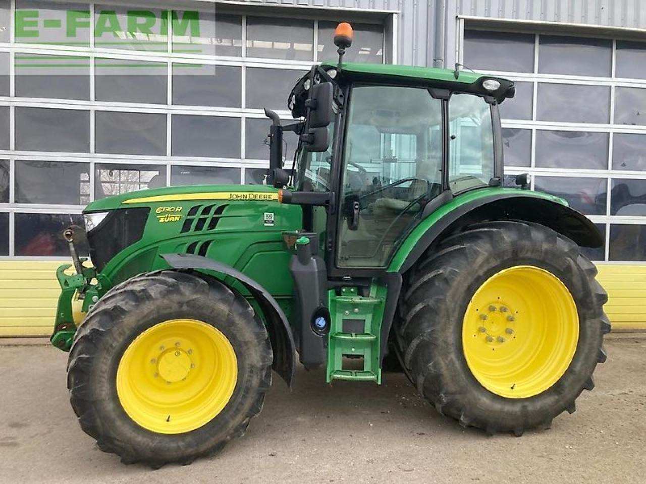 John Deere 6130r - Tractor: afbeelding 2 John Deere 6130r - Tractor: afbeelding 2