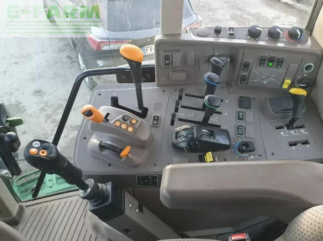 John Deere 6155m - Tractor: afbeelding 3 John Deere 6155m - Tractor: afbeelding 3