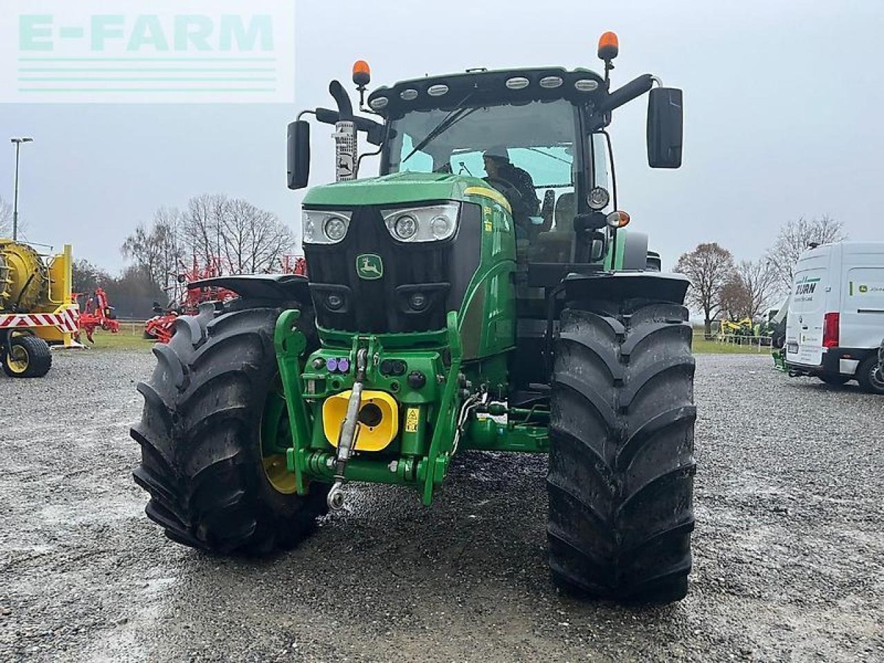 John Deere 6155r - Tractor: afbeelding 3 John Deere 6155r - Tractor: afbeelding 3