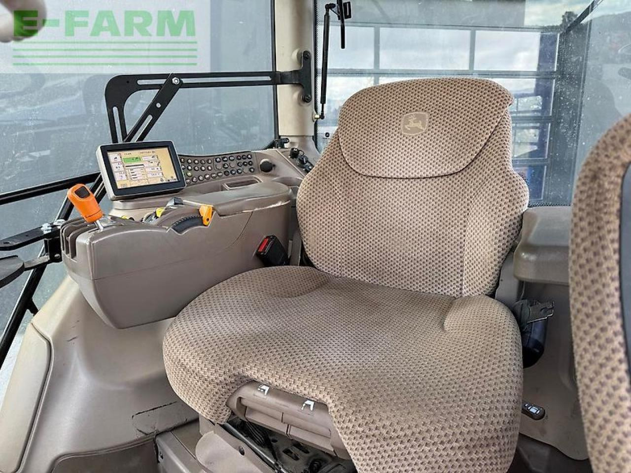 John Deere 6210 - Tractor: afbeelding 5 John Deere 6210 - Tractor: afbeelding 5