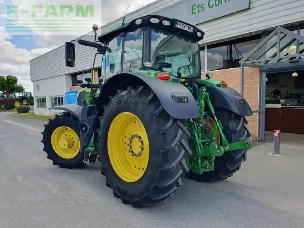 John Deere 6215r - Tractor: afbeelding 4 John Deere 6215r - Tractor: afbeelding 4