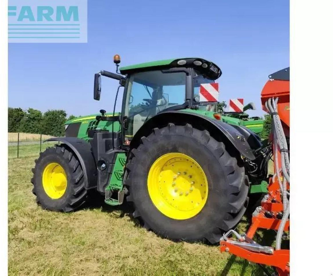 John Deere 6215r - Tractor: afbeelding 2 John Deere 6215r - Tractor: afbeelding 2