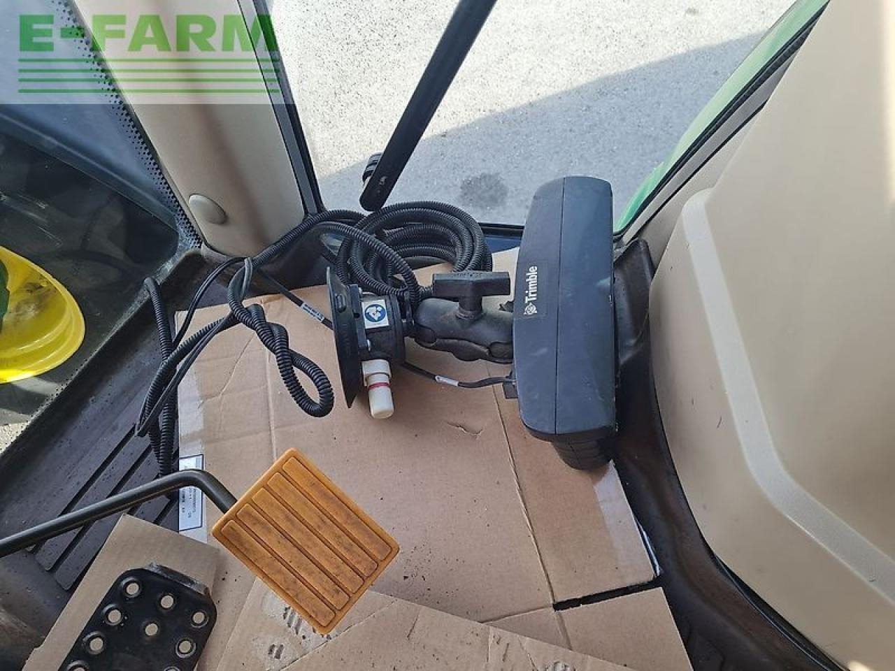 Tractor John Deere 6220 premium: afbeelding 16 Tractor John Deere 6220 premium: afbeelding 16