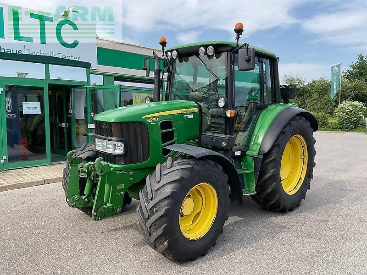 John Deere 6230 premium - Tractor: afbeelding 1 John Deere 6230 premium - Tractor: afbeelding 1