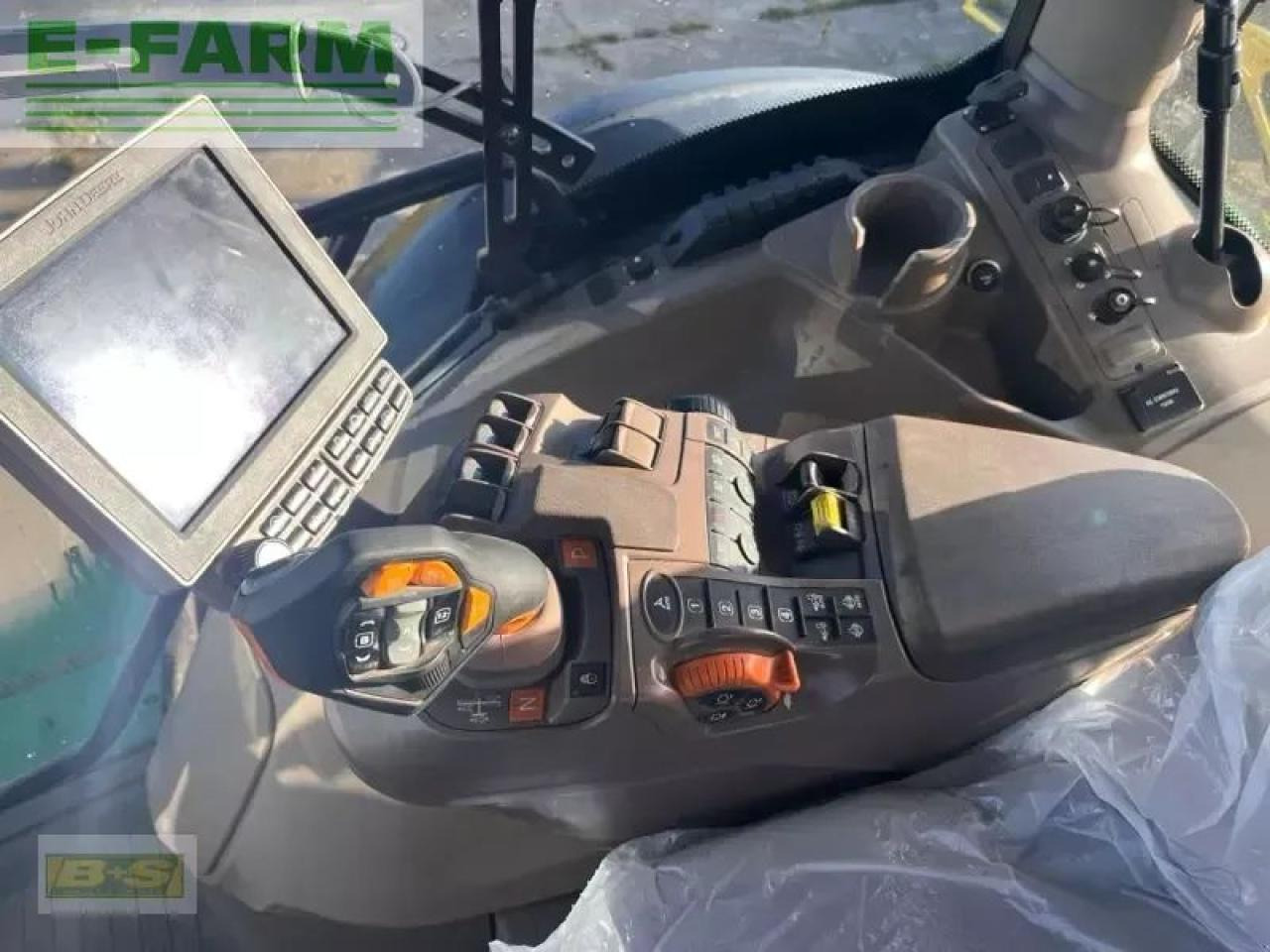 John Deere 6250r - Tractor: afbeelding 3 John Deere 6250r - Tractor: afbeelding 3
