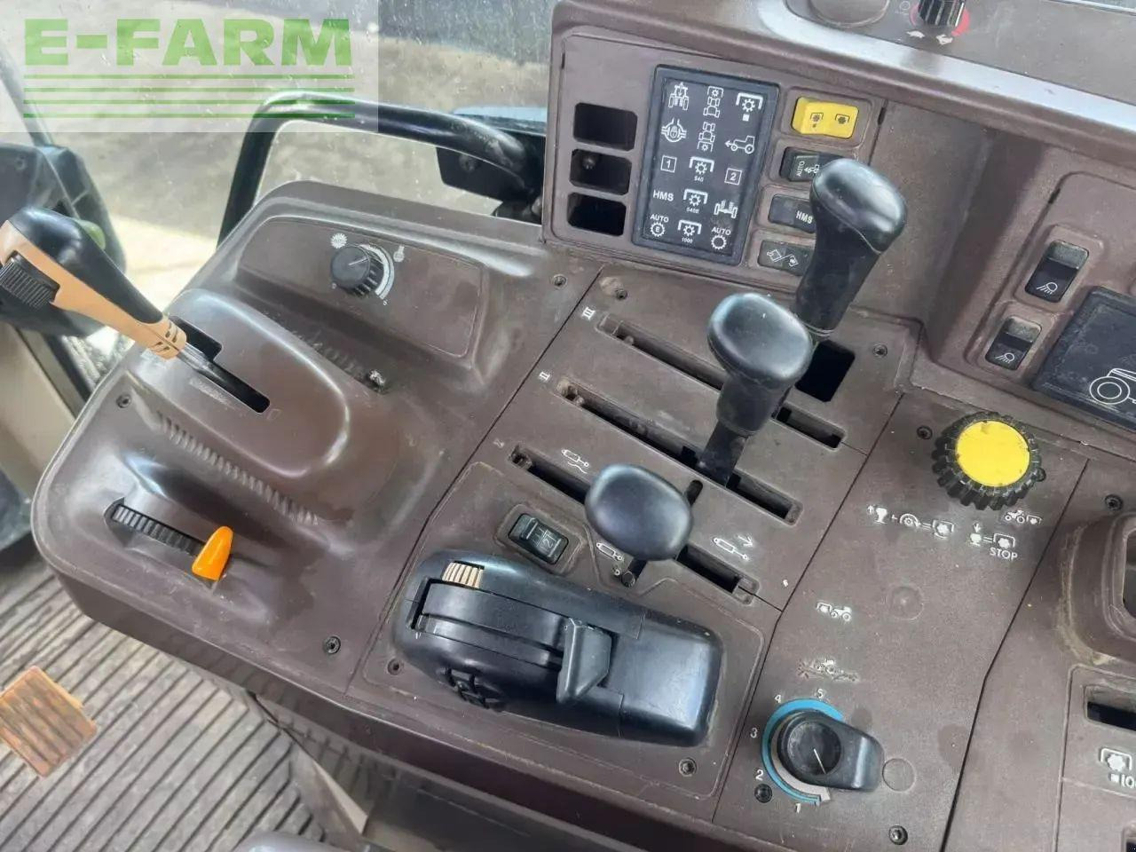 John Deere 6820 - Tractor: afbeelding 3 John Deere 6820 - Tractor: afbeelding 3