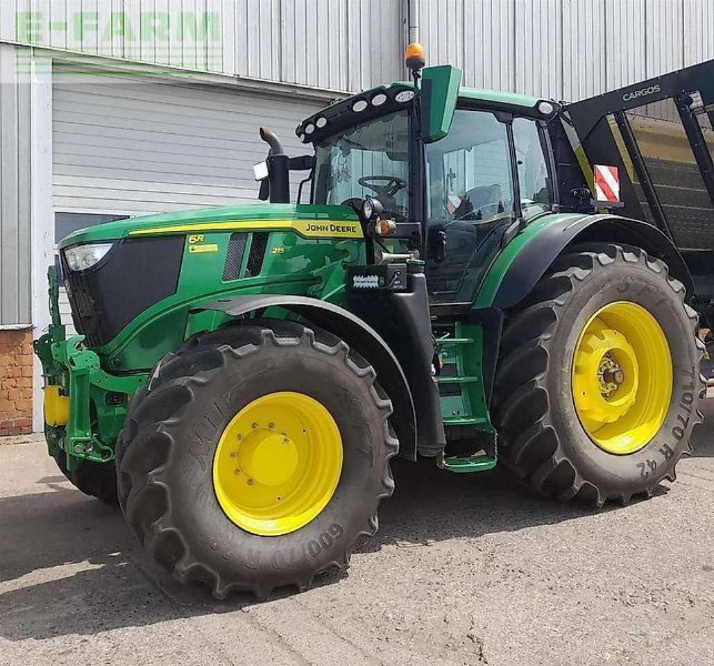 John Deere 6r 215 - Tractor: afbeelding 1 John Deere 6r 215 - Tractor: afbeelding 1