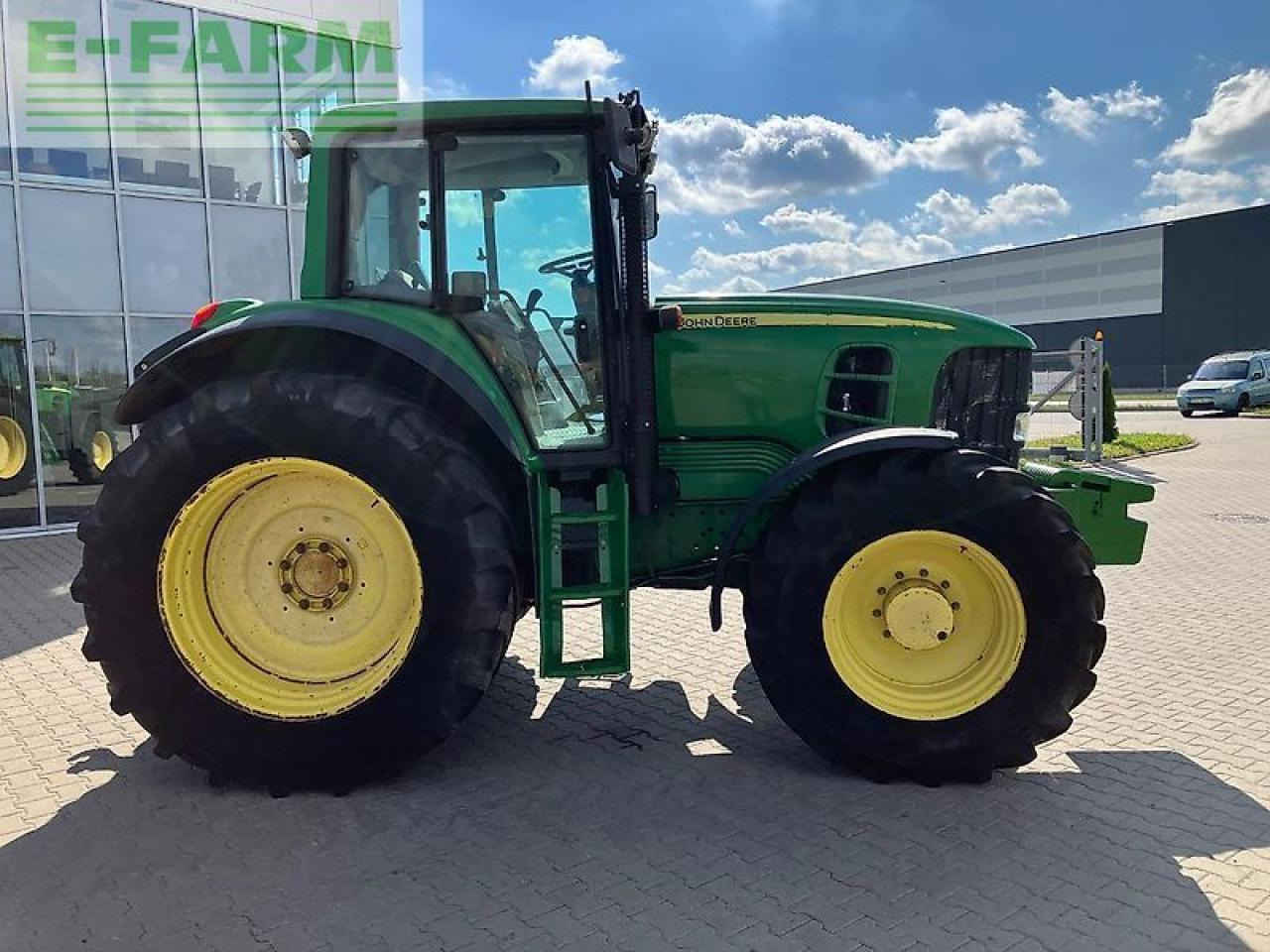 John Deere 7430 - Tractor: afbeelding 2 John Deere 7430 - Tractor: afbeelding 2