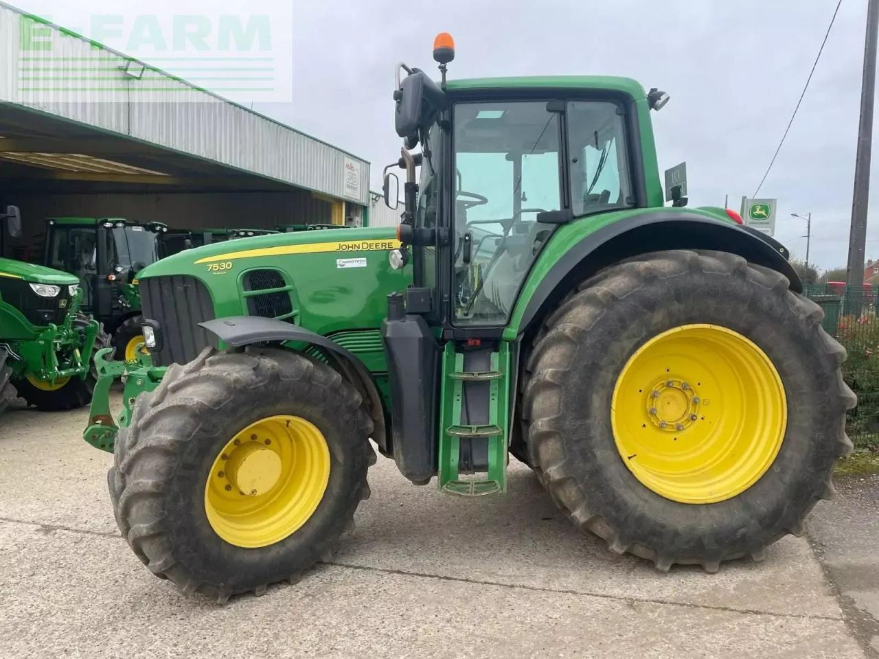 John Deere 7530premium - Tractor: afbeelding 2 John Deere 7530premium - Tractor: afbeelding 2