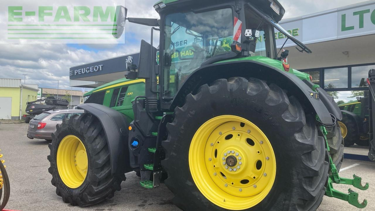 John Deere 7R 330 - Tractor: afbeelding 2 John Deere 7R 330 - Tractor: afbeelding 2