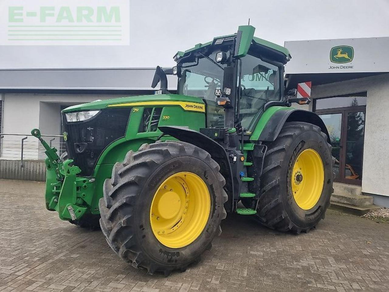 John Deere 7r 330 my23 ap 50 - Tractor: afbeelding 1 John Deere 7r 330 my23 ap 50 - Tractor: afbeelding 1