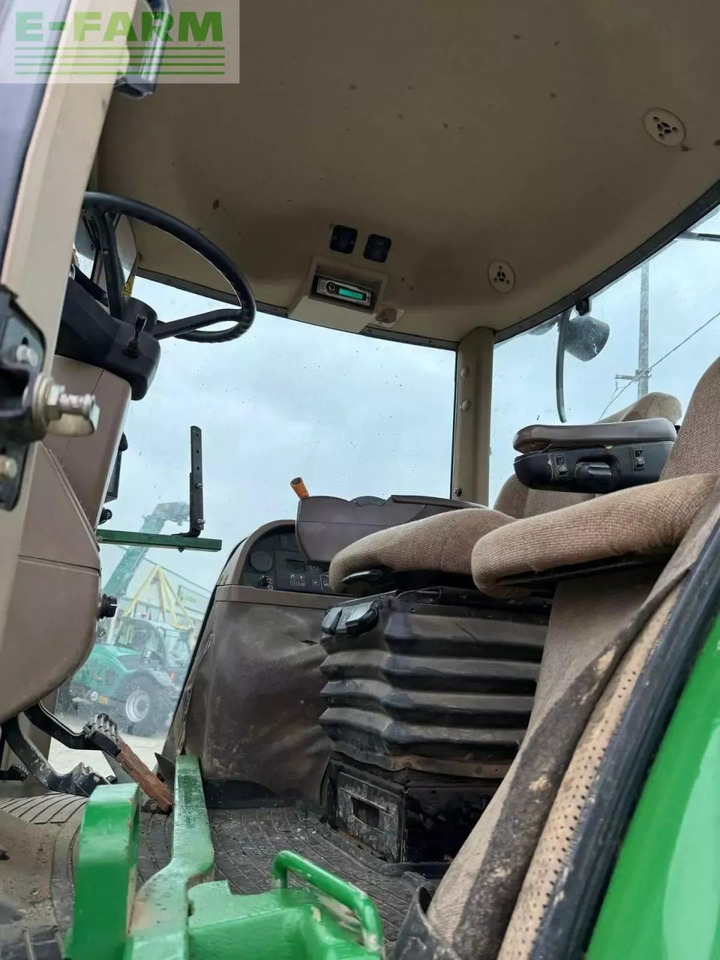 John Deere 8230 - Tractor: afbeelding 5 John Deere 8230 - Tractor: afbeelding 5