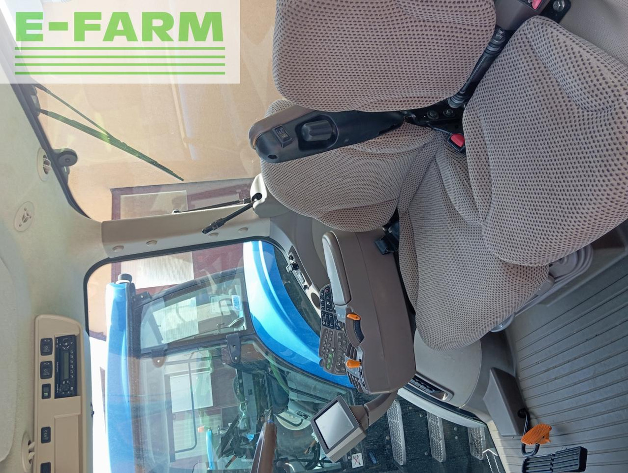 John Deere 8310R - Tractor: afbeelding 4 John Deere 8310R - Tractor: afbeelding 4