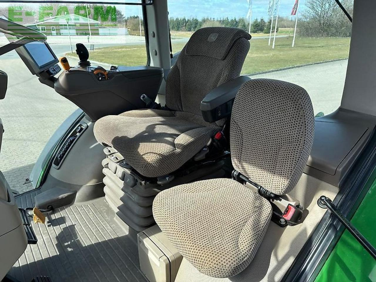 John Deere 8400r - Tractor: afbeelding 4 John Deere 8400r - Tractor: afbeelding 4