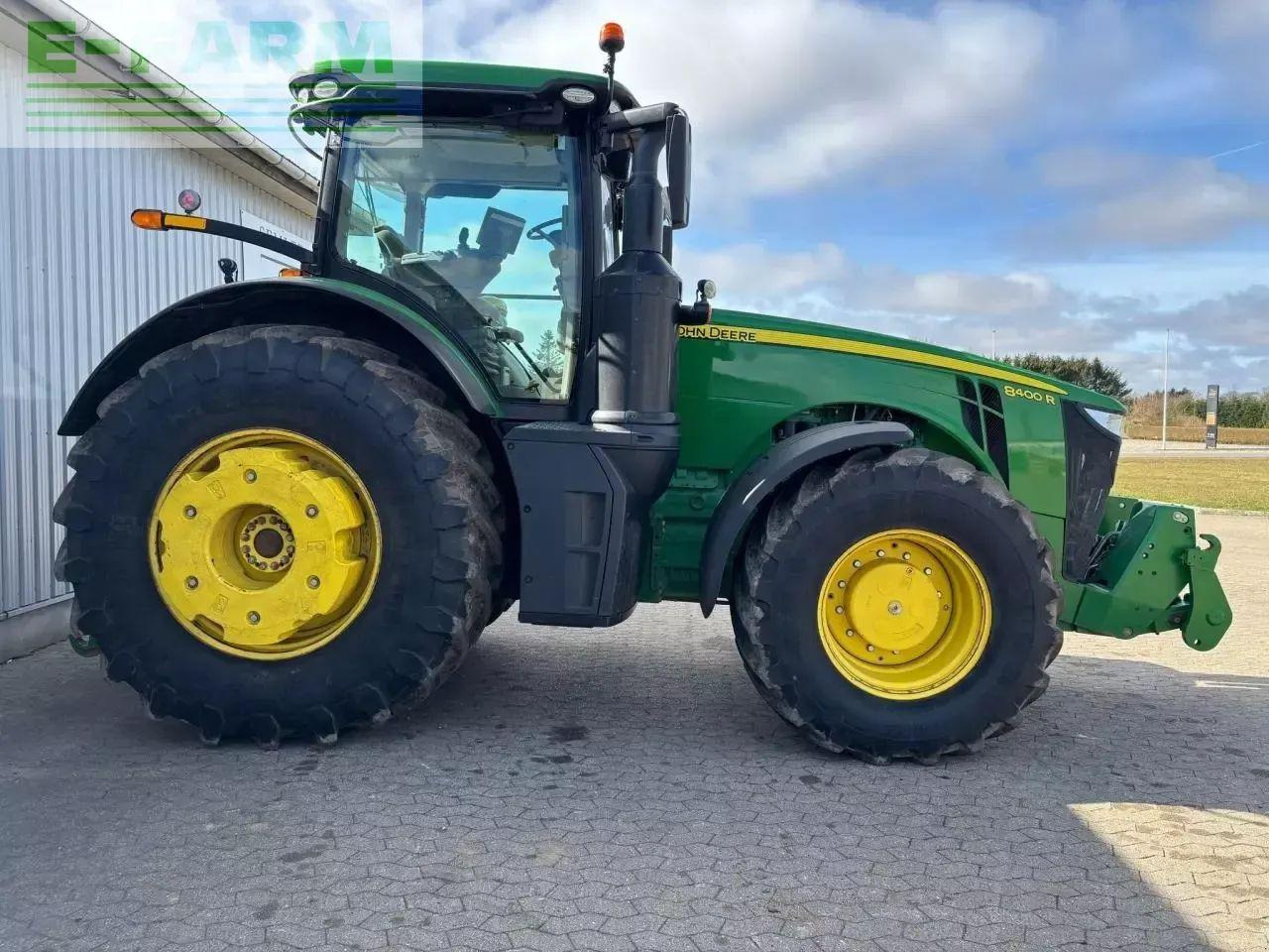 John Deere 8400r - Tractor: afbeelding 2 John Deere 8400r - Tractor: afbeelding 2