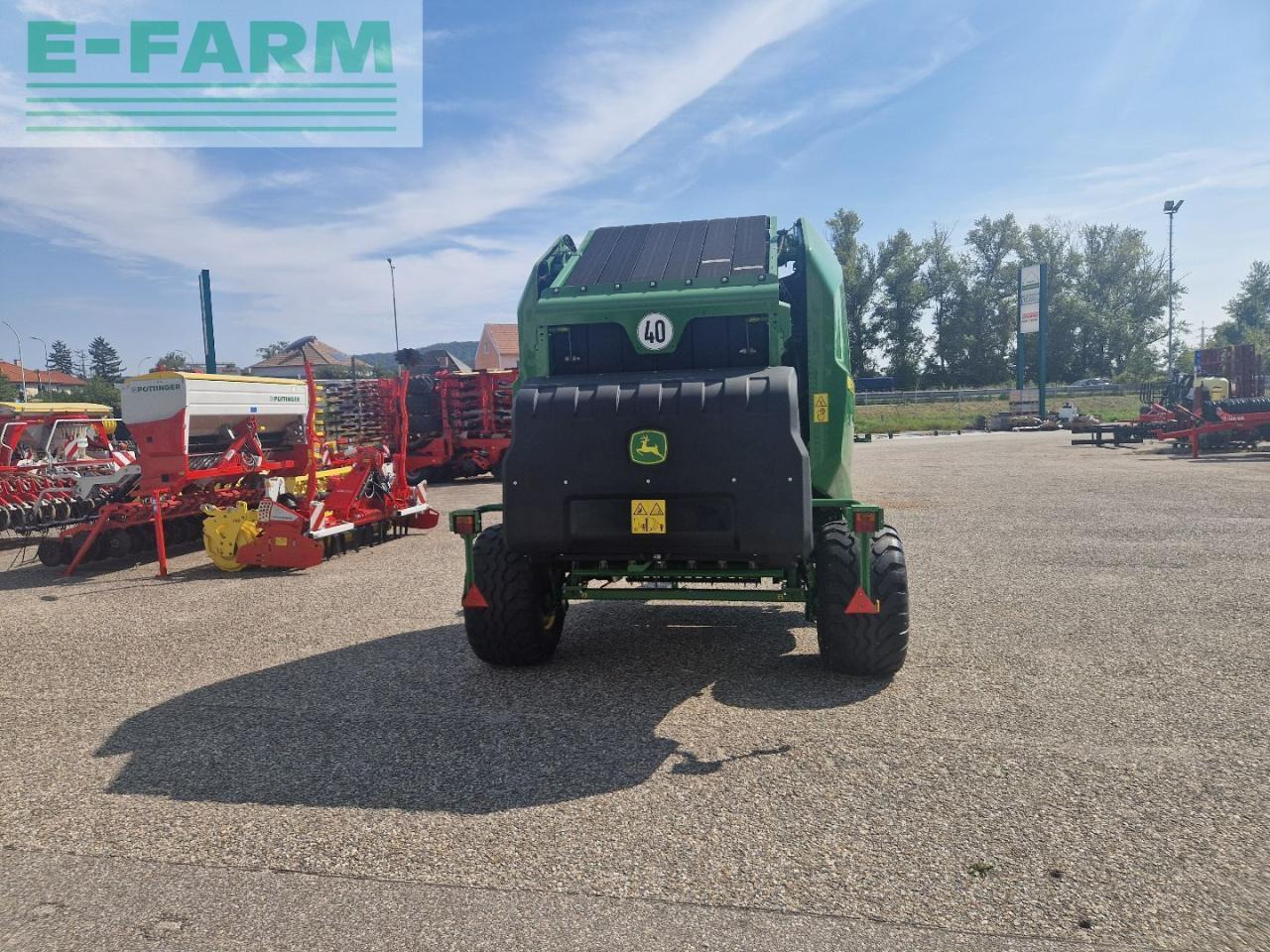 Vierkante balenpers John Deere V451M: afbeelding 7