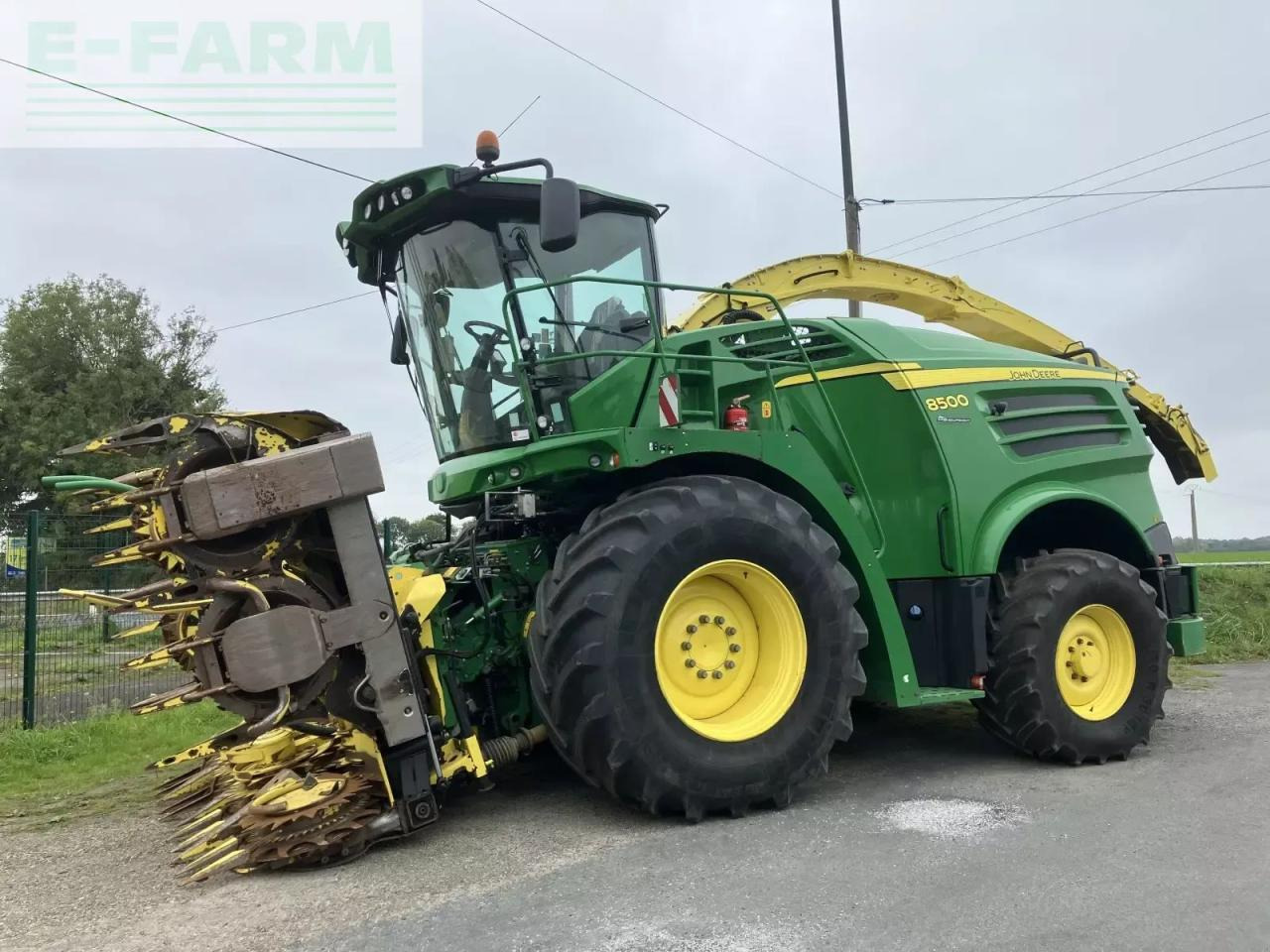 John Deere ensileuse jd 8500 4rm - Hakselaar: afbeelding 1 John Deere ensileuse jd 8500 4rm - Hakselaar: afbeelding 1