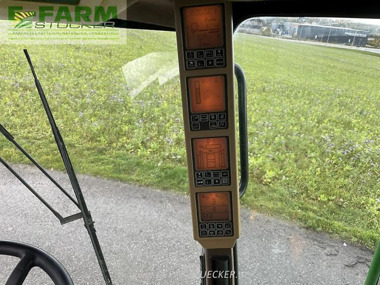 John Deere t560 hillmaster mit 620r und rapstisch - Maaidorser: afbeelding 4 John Deere t560 hillmaster mit 620r und rapstisch - Maaidorser: afbeelding 4