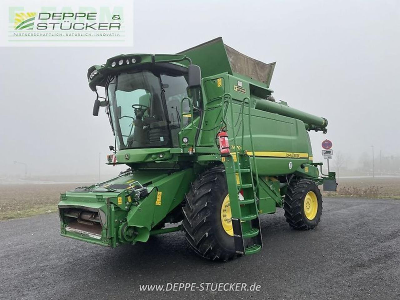 John Deere t670 mit 622r - Maaidorser: afbeelding 1 John Deere t670 mit 622r - Maaidorser: afbeelding 1