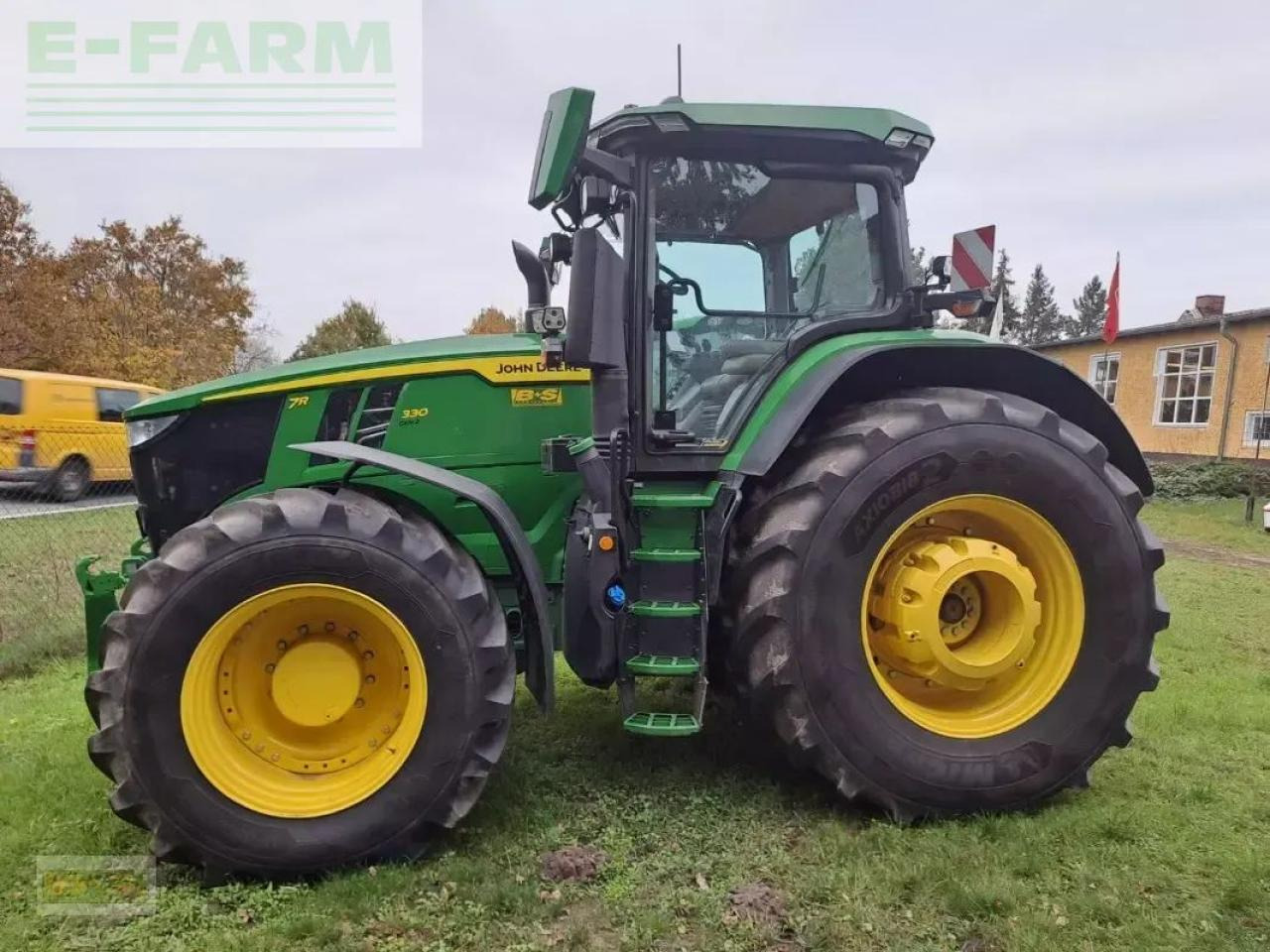 John Deere traktor 7r330 - Tractor: afbeelding 4 John Deere traktor 7r330 - Tractor: afbeelding 4