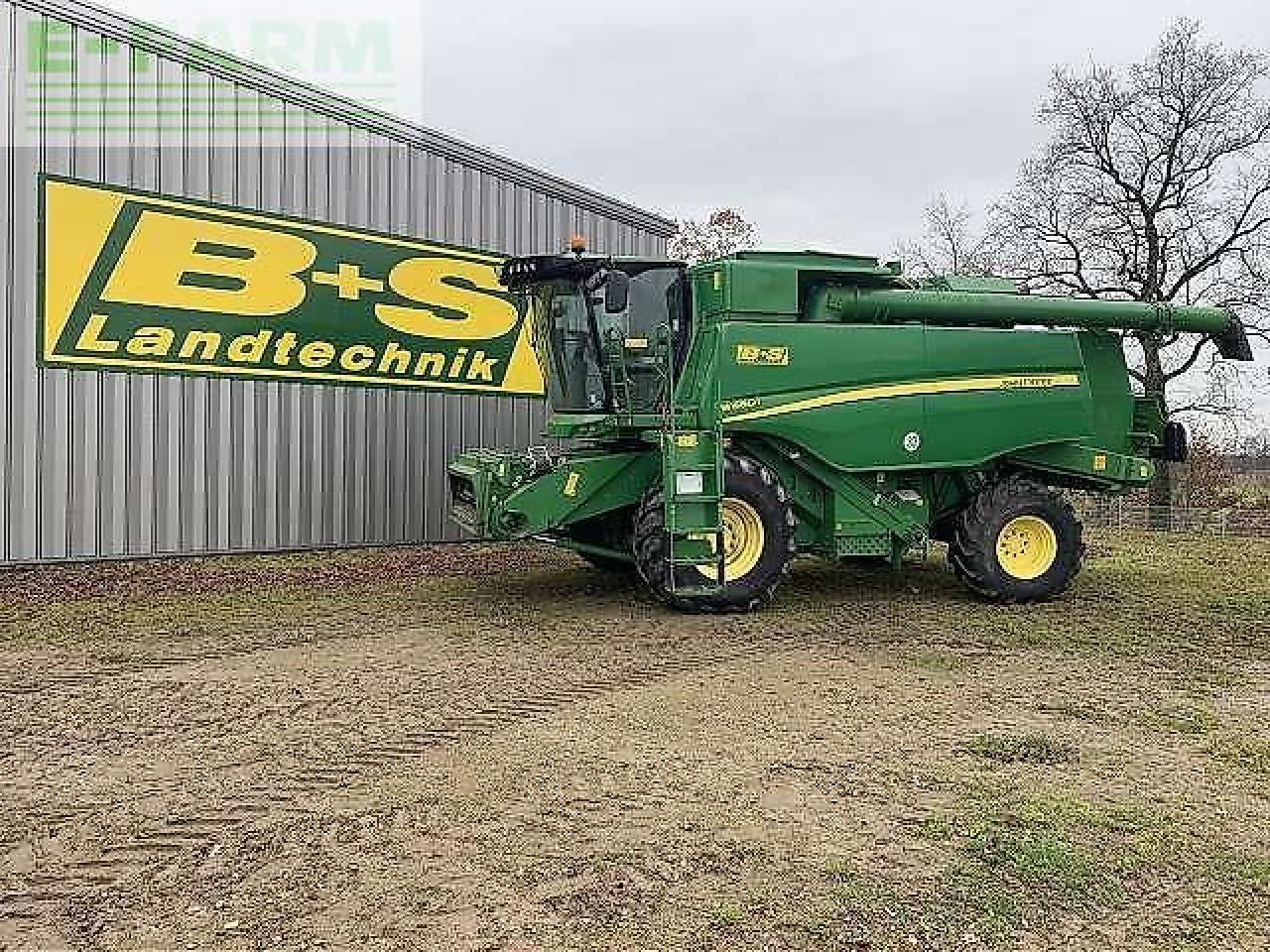 John Deere w660 - Maaidorser: afbeelding 1 John Deere w660 - Maaidorser: afbeelding 1