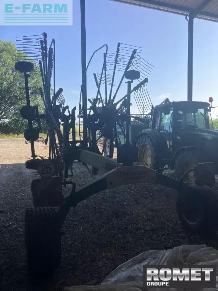 Krone swtc 880 - Hooischudder: afbeelding 2 Krone swtc 880 - Hooischudder: afbeelding 2