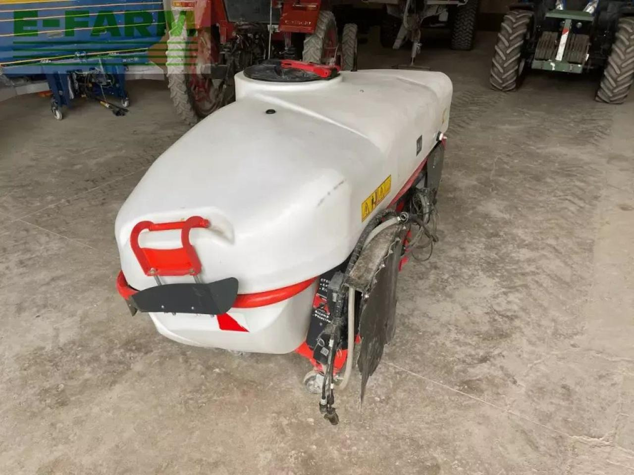 Kuhn altis 2002 - Getrokken veldspuit: afbeelding 4 Kuhn altis 2002 - Getrokken veldspuit: afbeelding 4