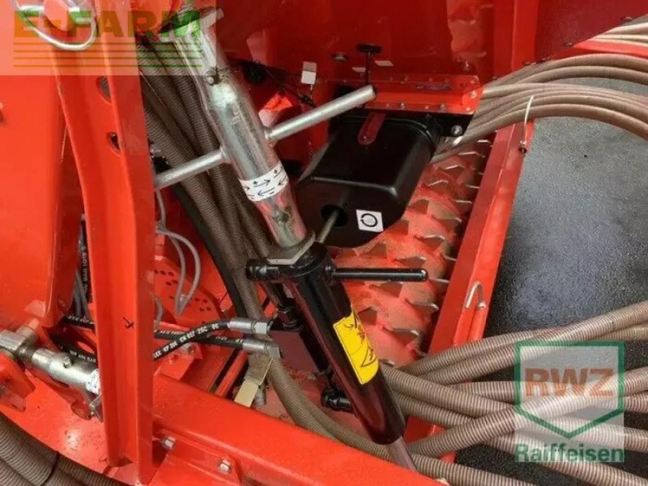 Kuhn combiliner venta lc302 (55+10,2 ha) - Precisiezaaimachine: afbeelding 5 Kuhn combiliner venta lc302 (55+10,2 ha) - Precisiezaaimachine: afbeelding 5