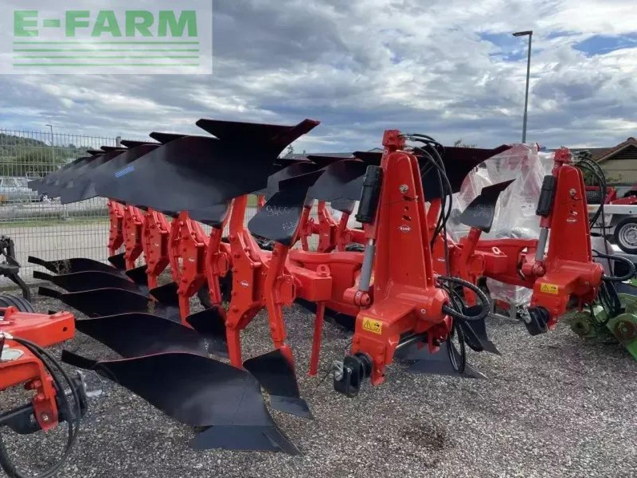 Kuhn varimaster 153 4e5t - Ploeg: afbeelding 1 Kuhn varimaster 153 4e5t - Ploeg: afbeelding 1