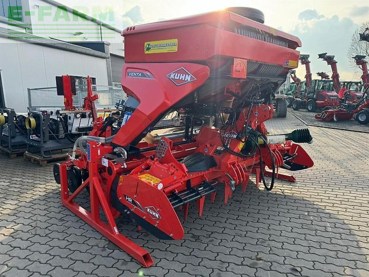 Kuhn venta 1500 liter + hr3030 - Zaaimachine: afbeelding 3 Kuhn venta 1500 liter + hr3030 - Zaaimachine: afbeelding 3
