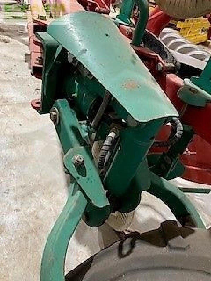 Kverneland kk 2500b i plough isobus met vorenpakker - Ploeg: afbeelding 4 Kverneland kk 2500b i plough isobus met vorenpakker - Ploeg: afbeelding 4