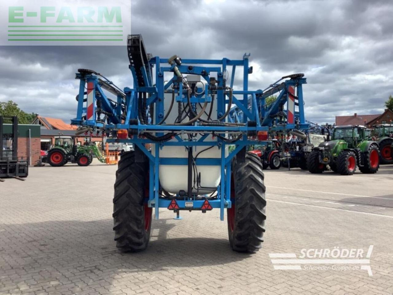 Lemken primus 45 | 27 meter | tüv neu - Getrokken veldspuit: afbeelding 4 Lemken primus 45 | 27 meter | tüv neu - Getrokken veldspuit: afbeelding 4