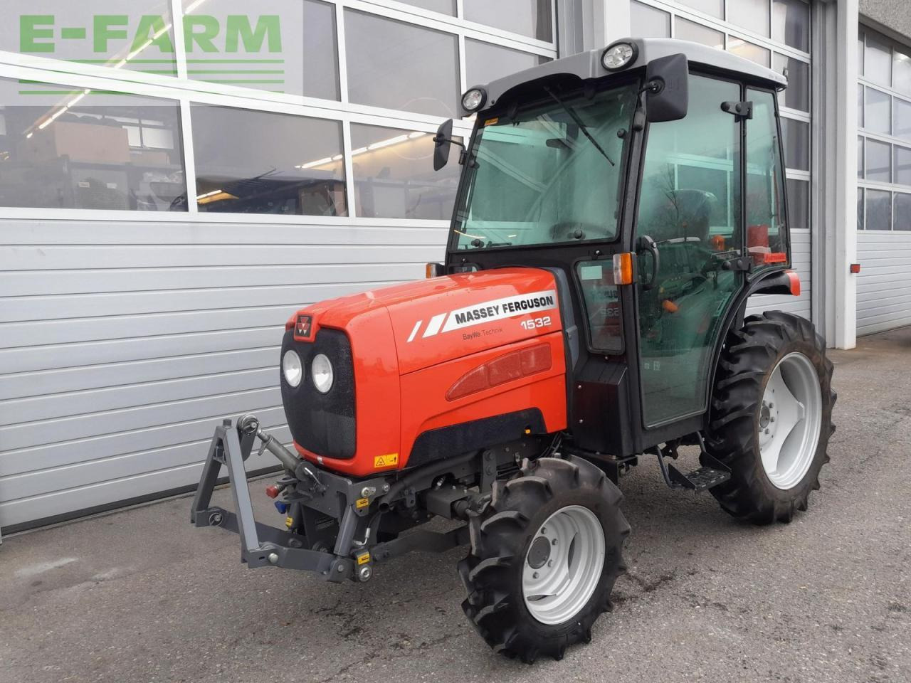 Massey Ferguson 1532 - Tractor: afbeelding 1 Massey Ferguson 1532 - Tractor: afbeelding 1