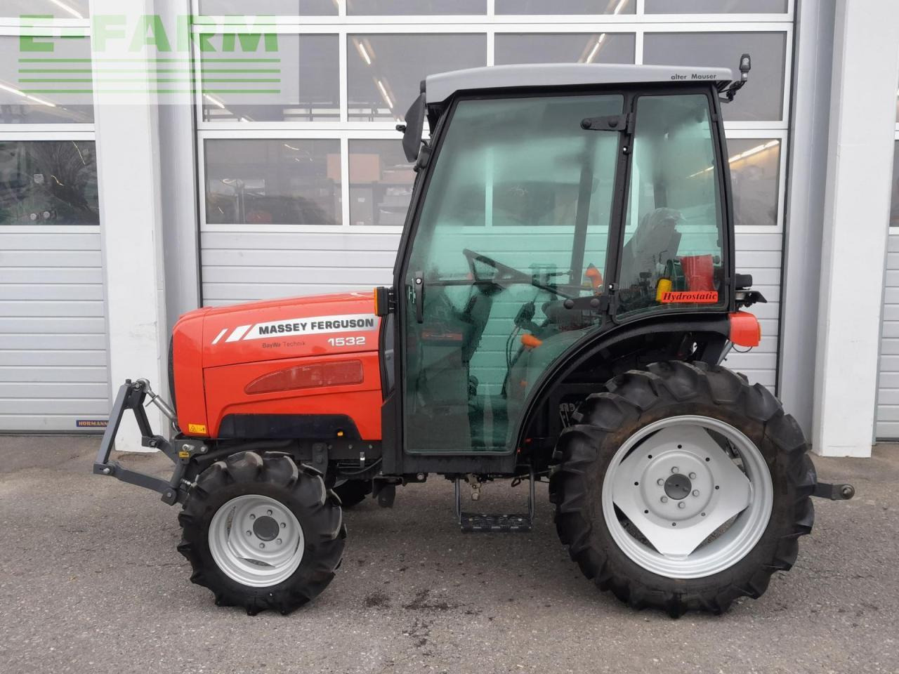 Massey Ferguson 1532 - Tractor: afbeelding 2 Massey Ferguson 1532 - Tractor: afbeelding 2